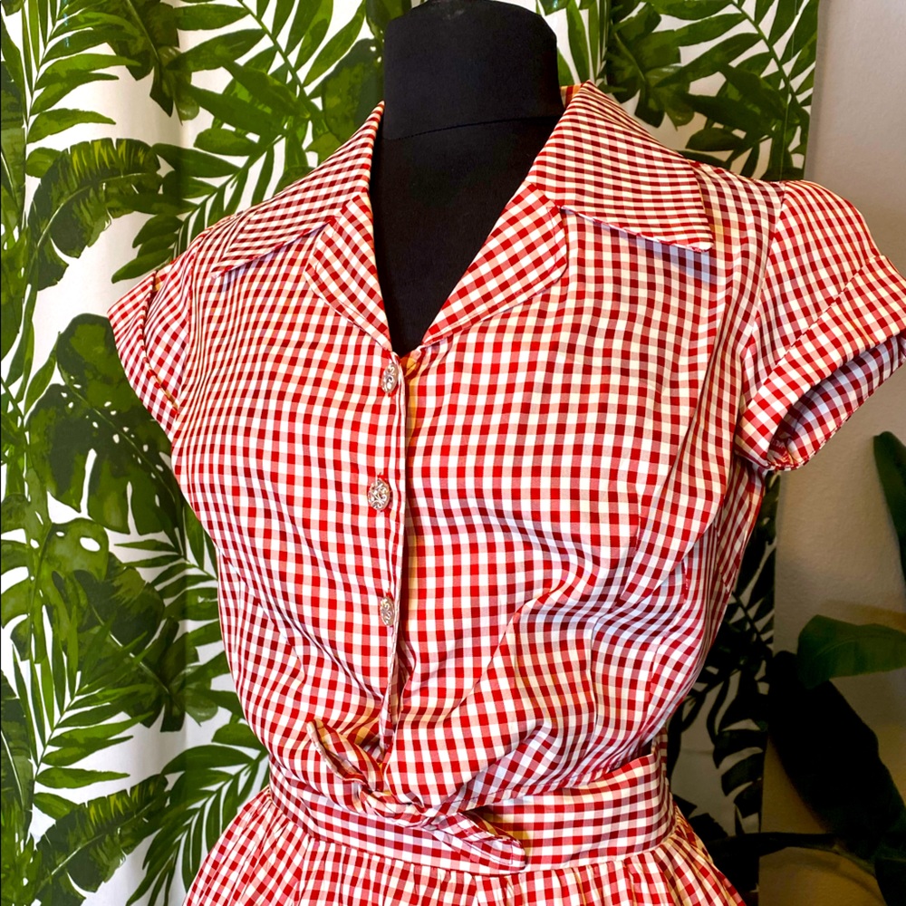 Red gingham crop top